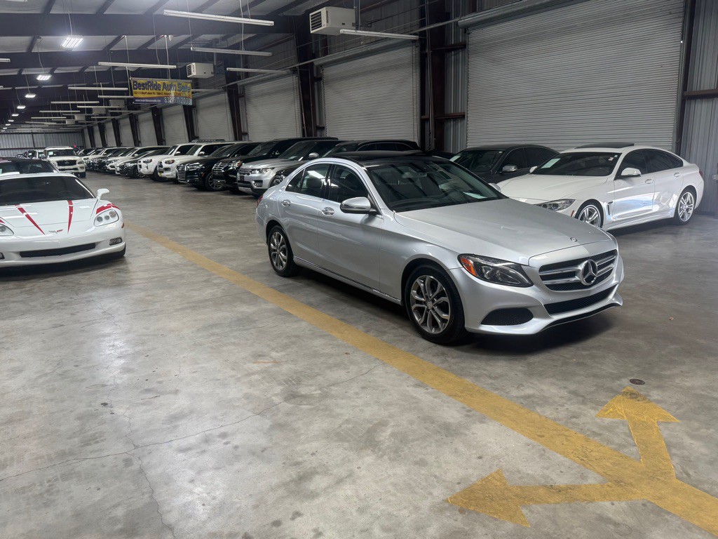2016 Mercedes-Benz C-Class Image 10