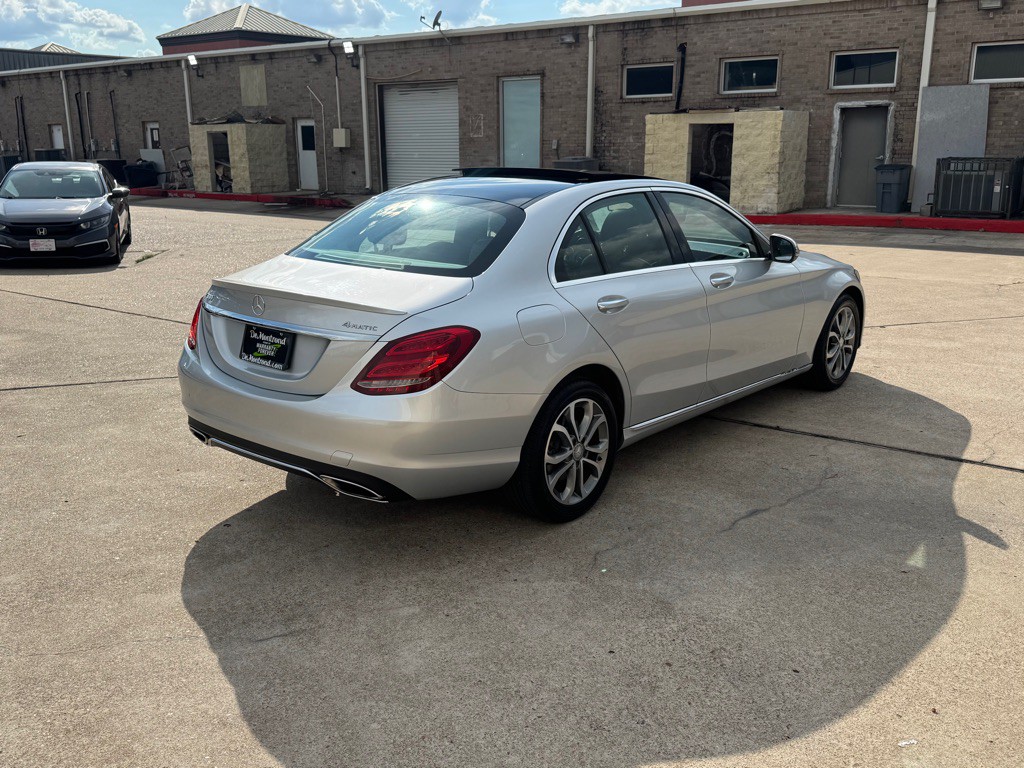 2016 Mercedes-Benz C-Class Image 16