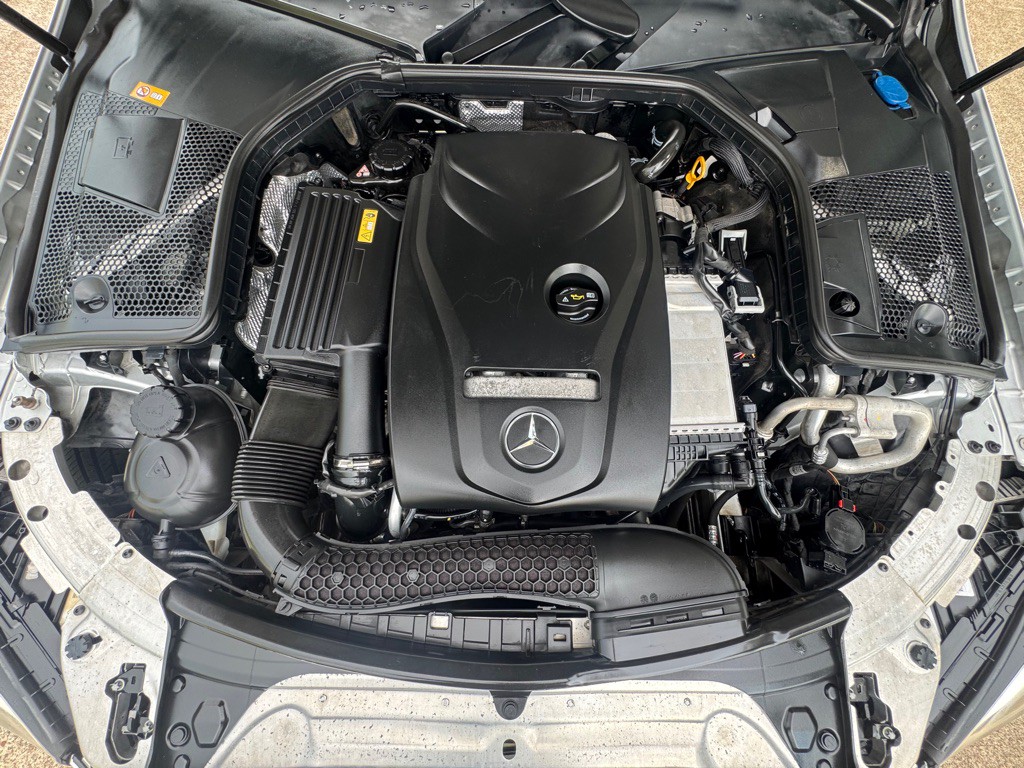 2016 Mercedes-Benz C-Class Image 38