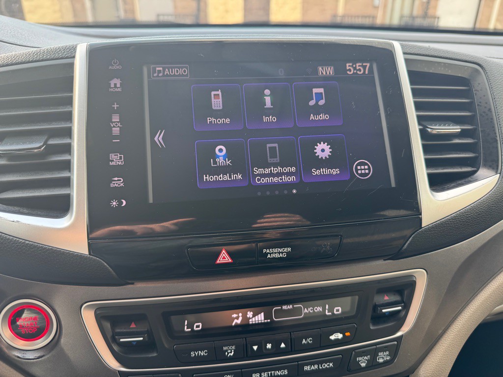 2018 Honda Pilot Image 39