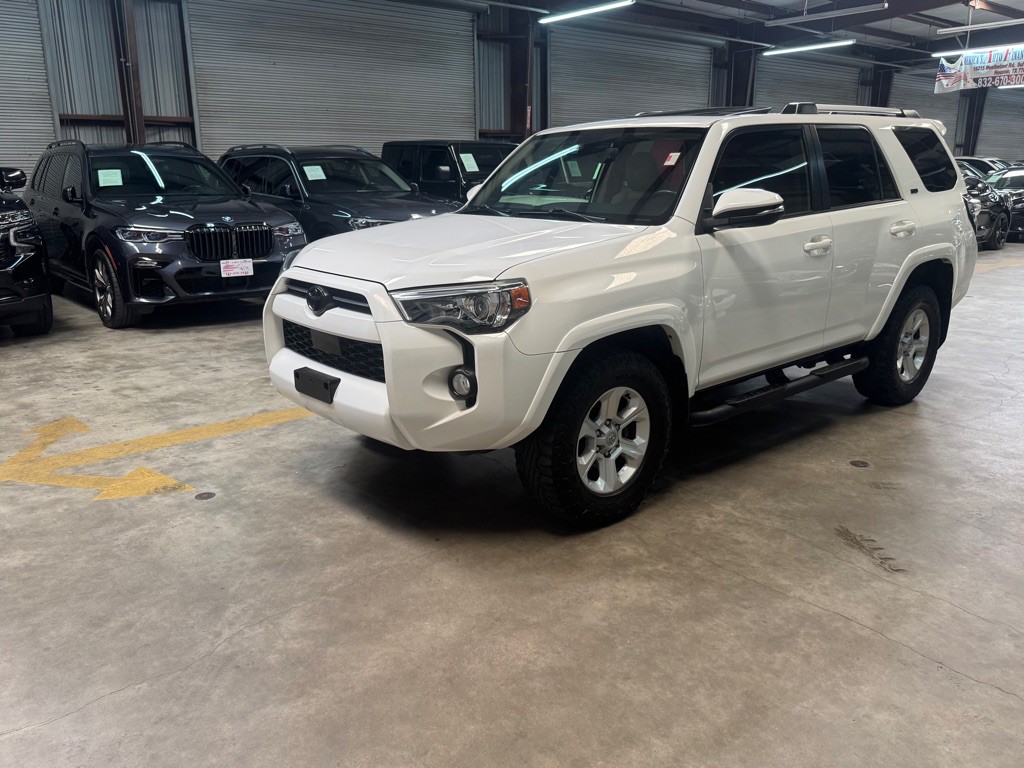 2020 Toyota 4Runner Image 2