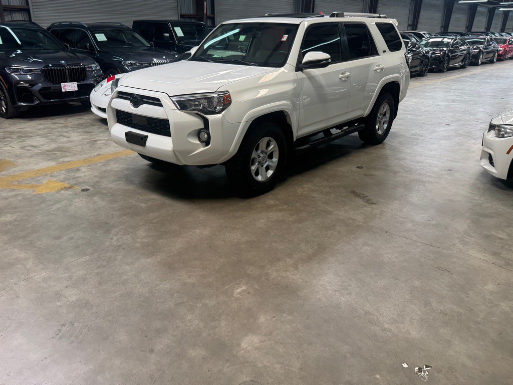 2020 Toyota 4Runner Image 3