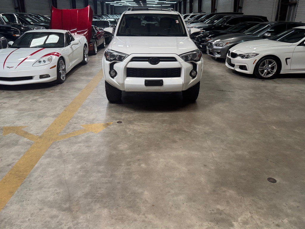 2020 Toyota 4Runner Image 10