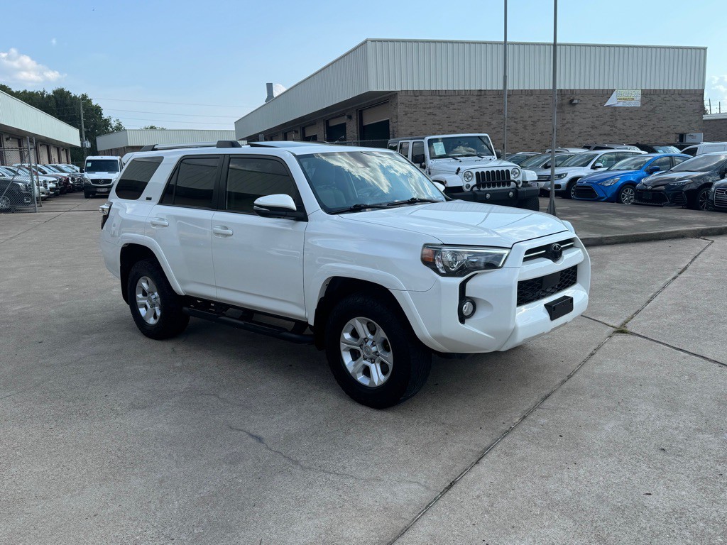 2020 Toyota 4Runner Image 16