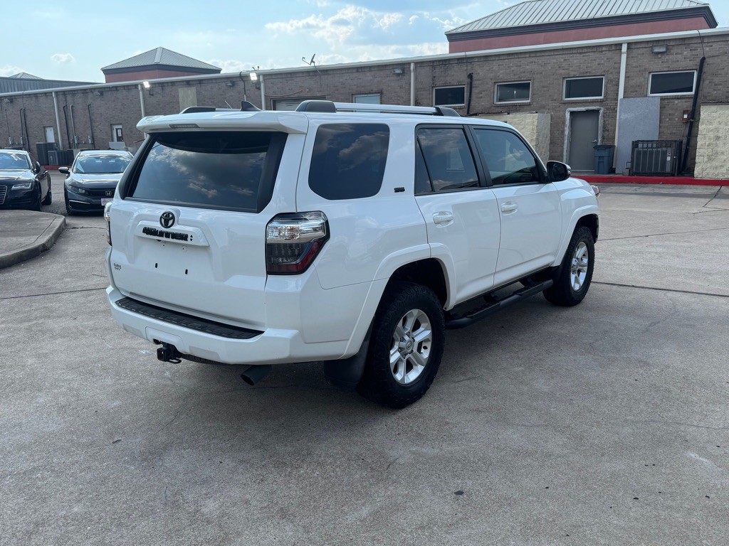 2020 Toyota 4Runner Image 17