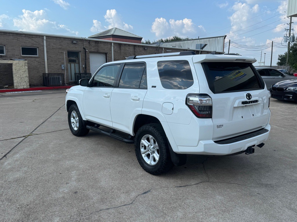 2020 Toyota 4Runner Image 20