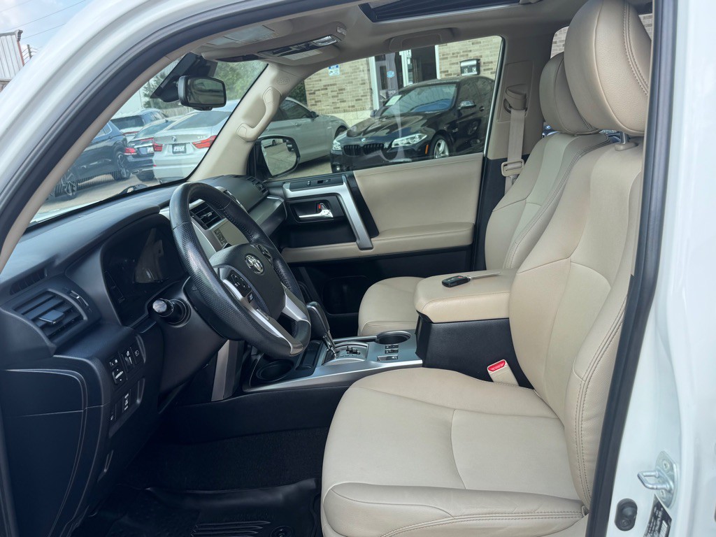 2020 Toyota 4Runner Image 22
