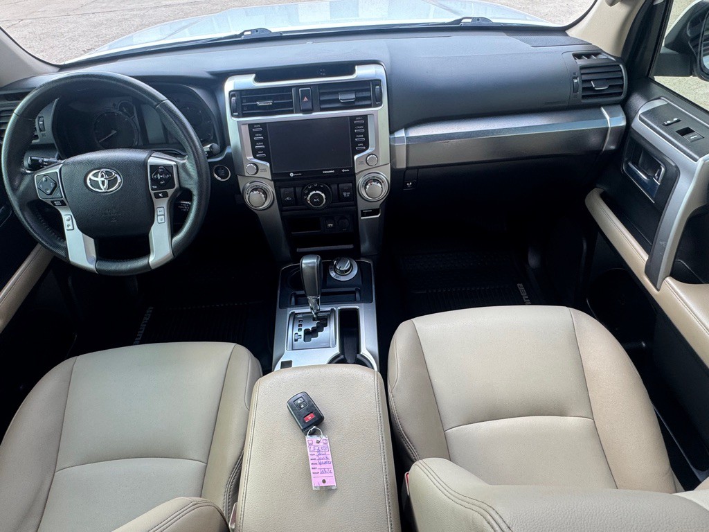 2020 Toyota 4Runner Image 28