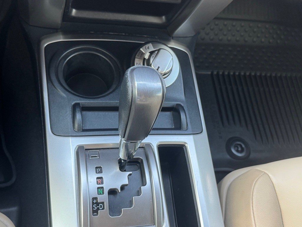 2020 Toyota 4Runner Image 39