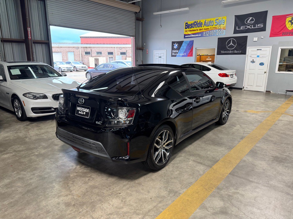 2016 Scion tC Image 4
