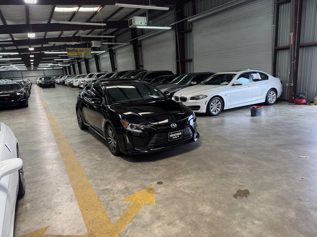 2016 Scion tC Image 9