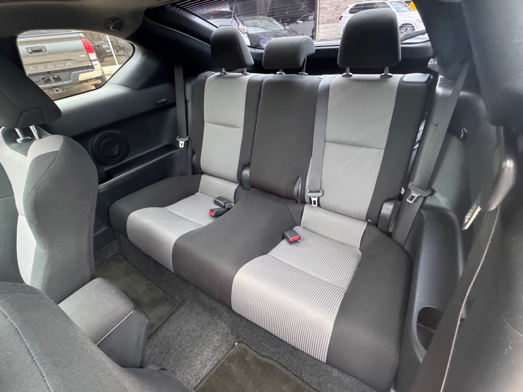 2016 Scion tC Image 20