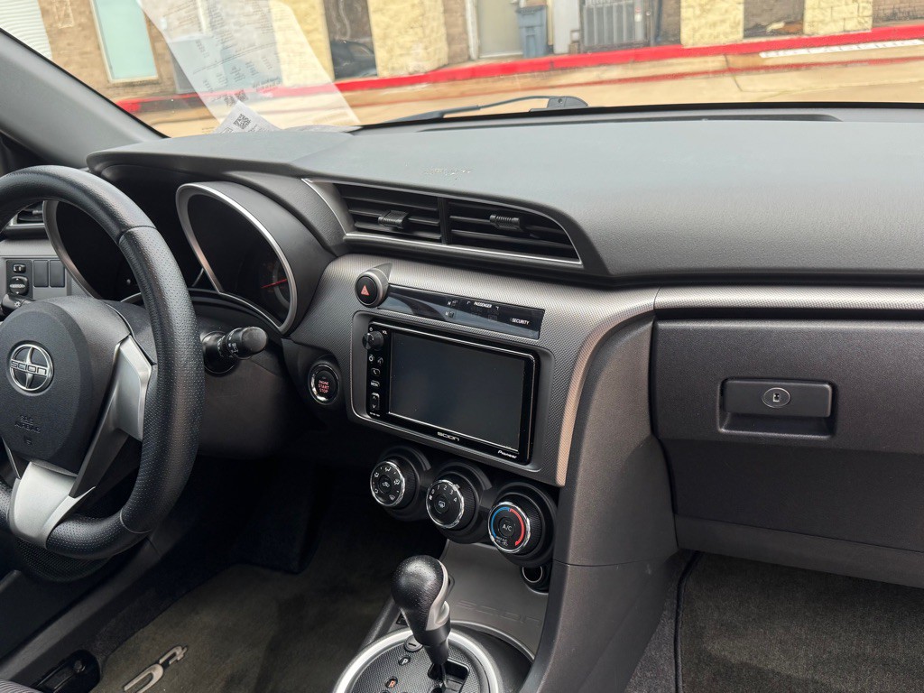 2016 Scion tC Image 24