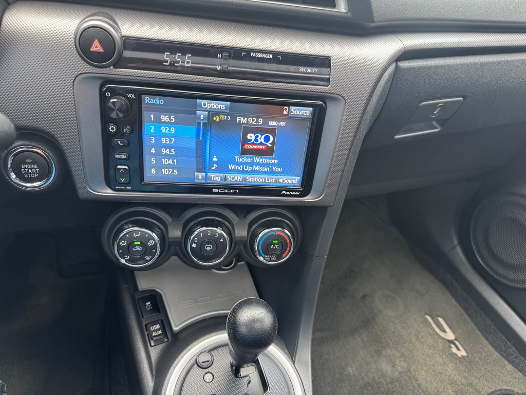 2016 Scion tC Image 33