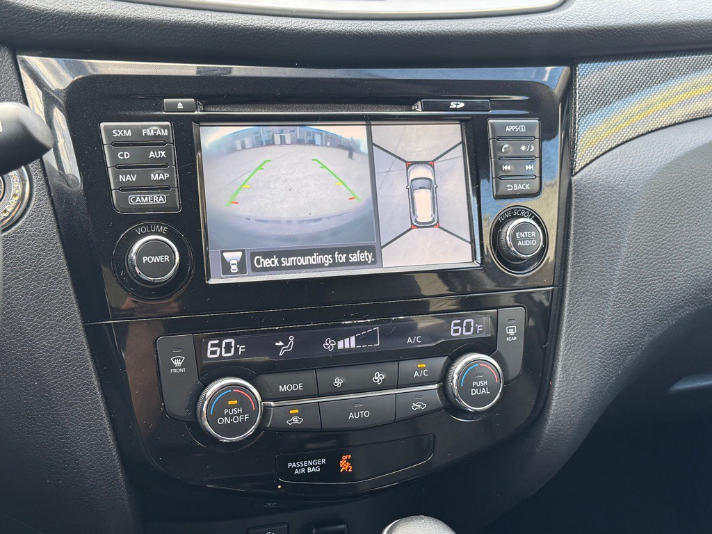 2014 Nissan Rogue Image 33