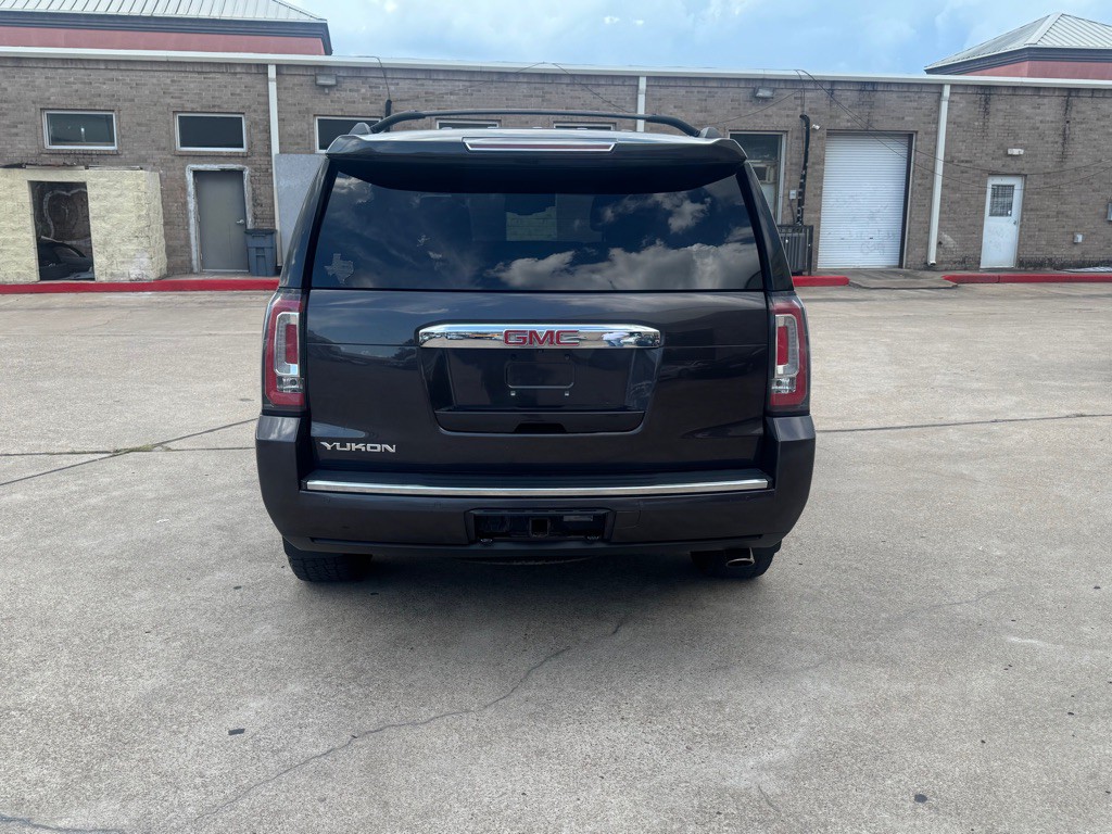 2016 GMC Yukon Image 16