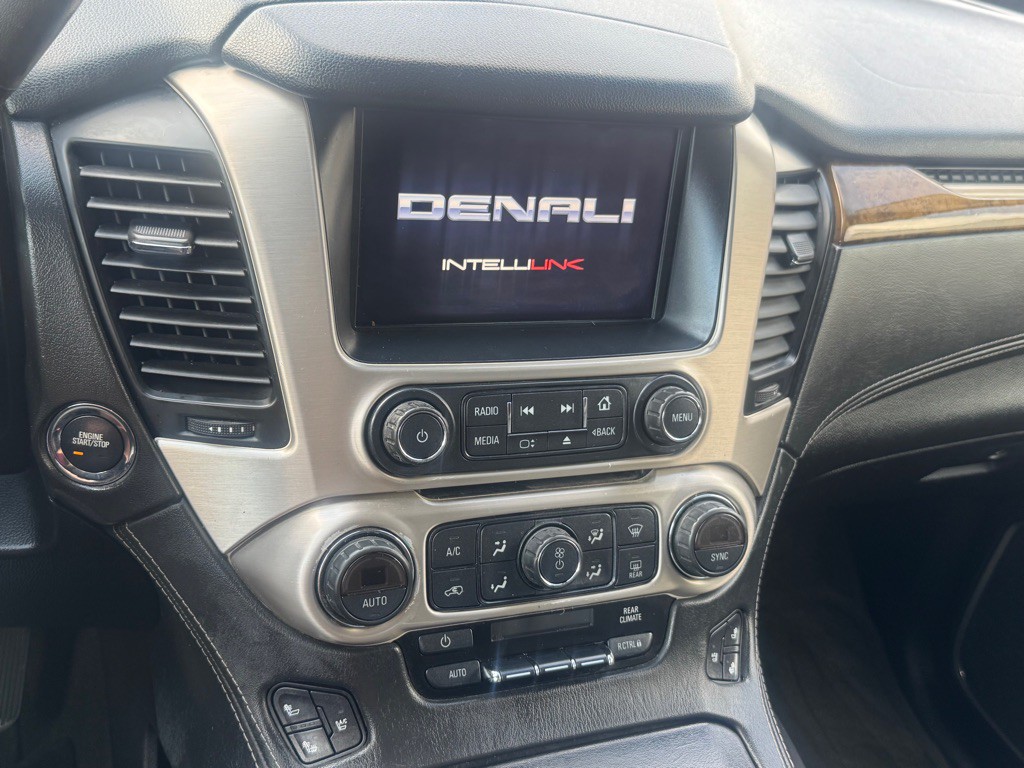 2016 GMC Yukon Image 33