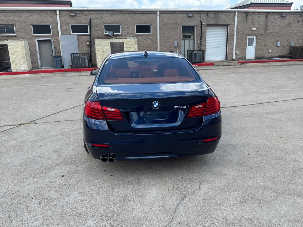 2015 BMW 5 Series Image 14