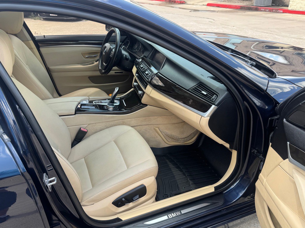 2015 BMW 5 Series Image 21