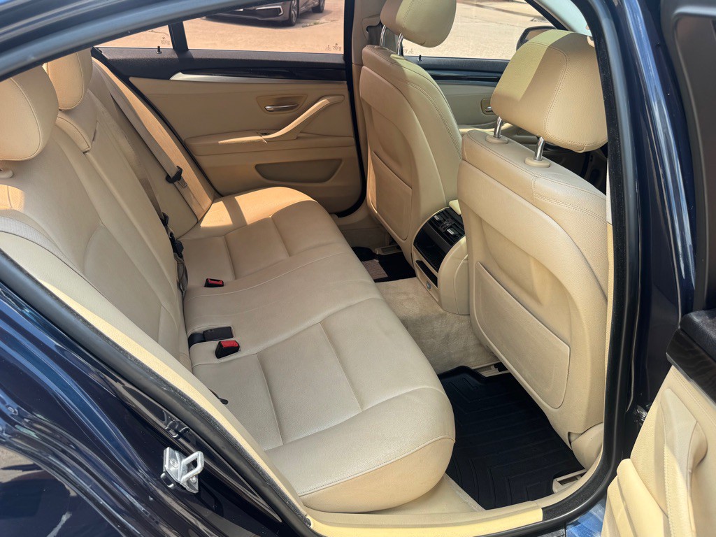 2015 BMW 5 Series Image 22
