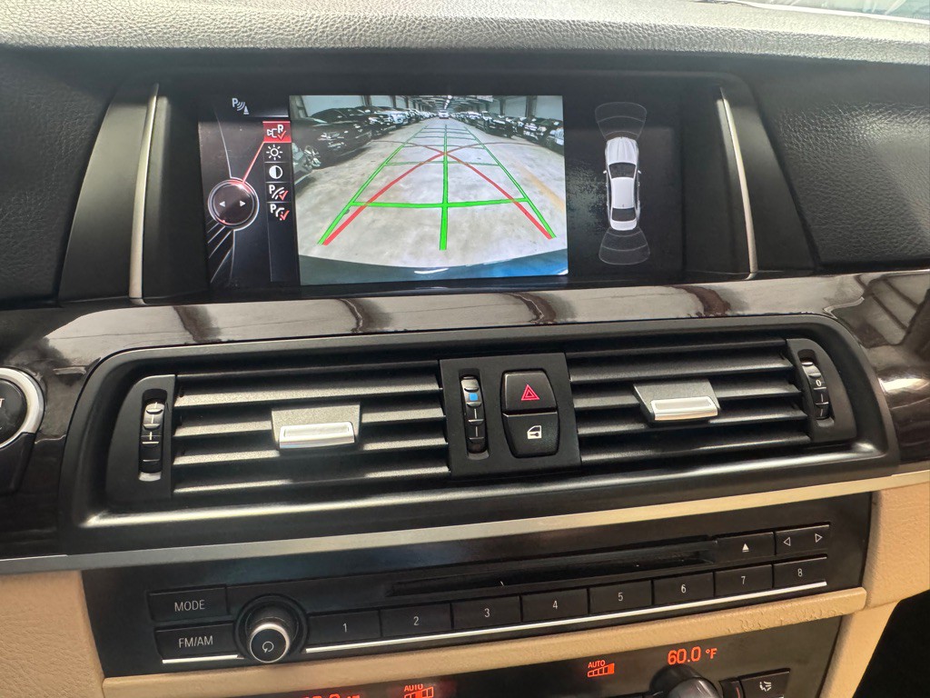 2015 BMW 5 Series Image 26