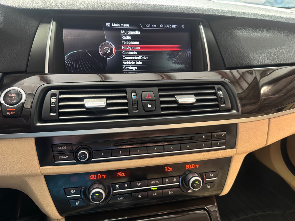 2015 BMW 5 Series Image 27