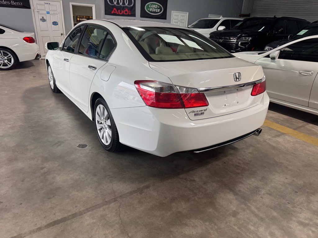 2015 Honda Accord Image 9