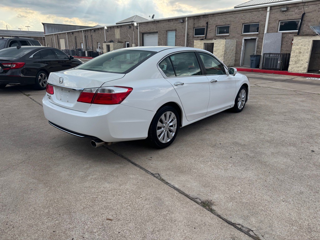 2015 Honda Accord Image 17
