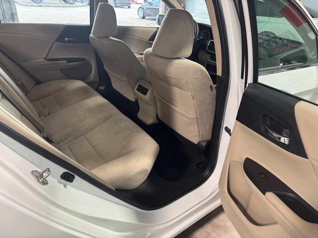 2015 Honda Accord Image 26