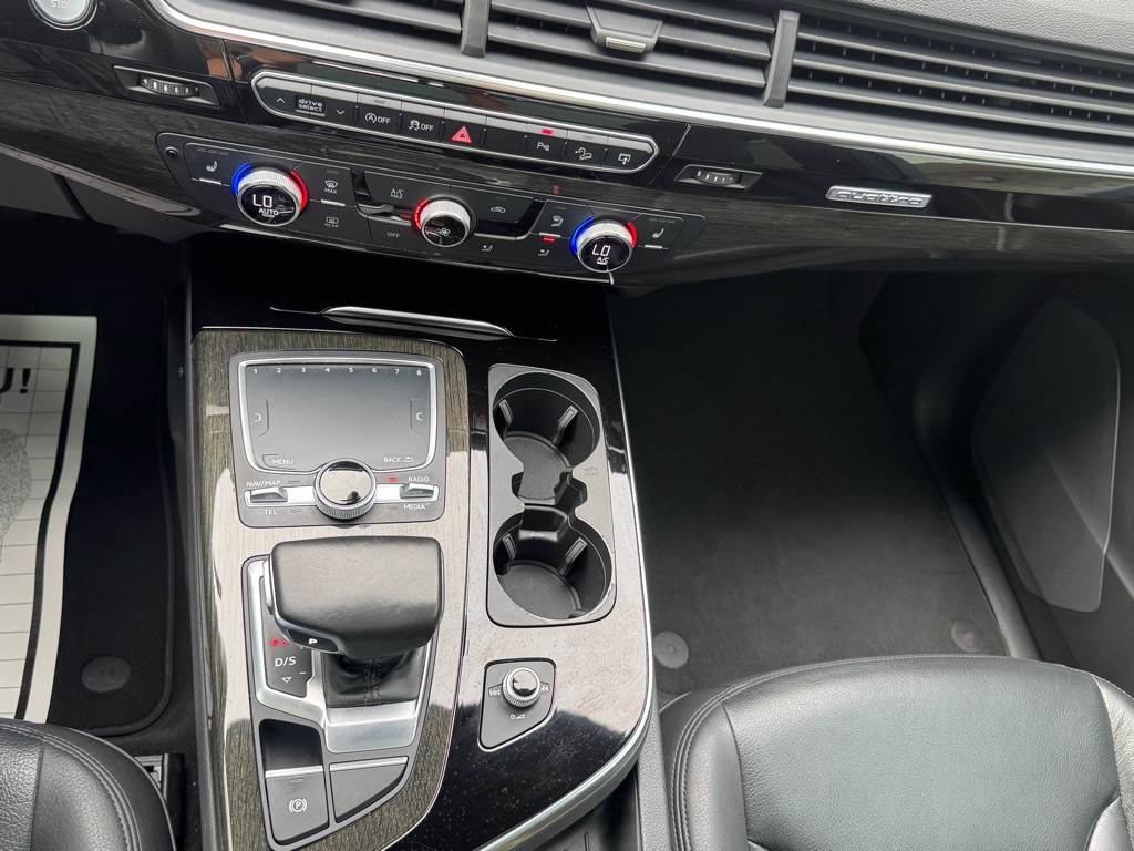 2017 Audi Q7 Image 38
