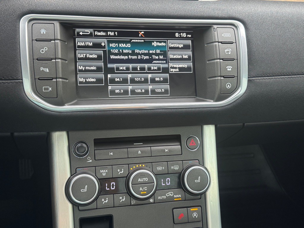 2016 Land Rover Range Rover Evoque Image 33