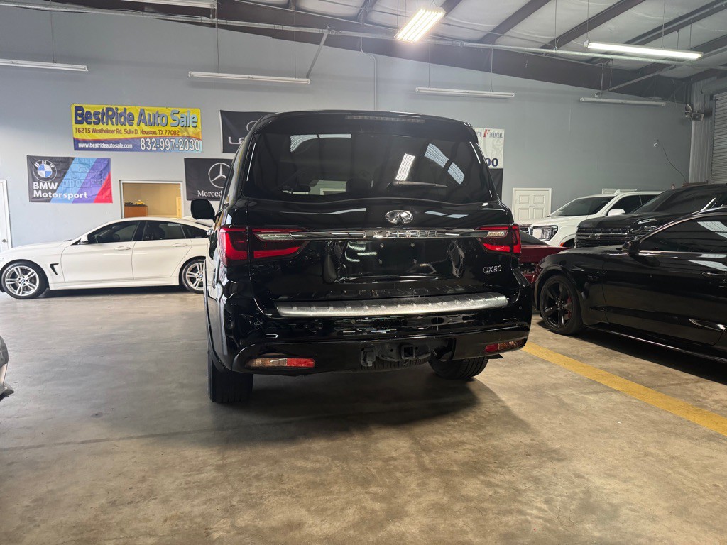 2019 INFINITI QX80 Image 9