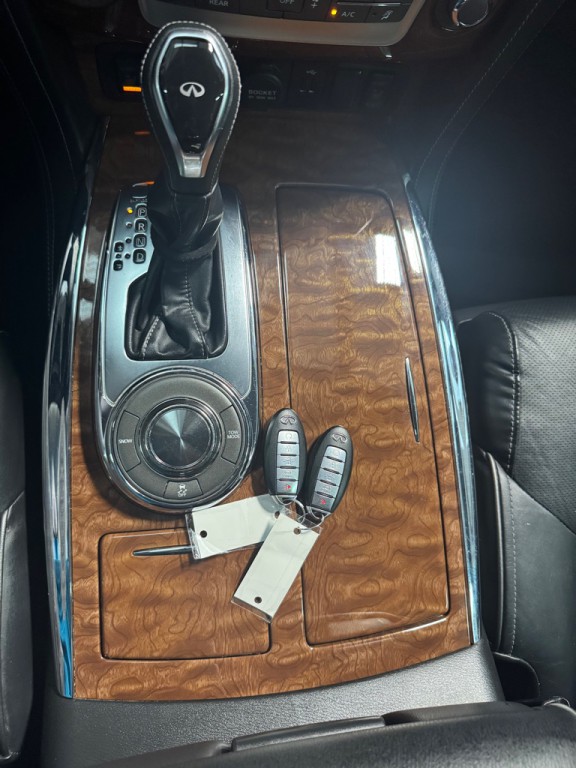 2019 INFINITI QX80 Image 38