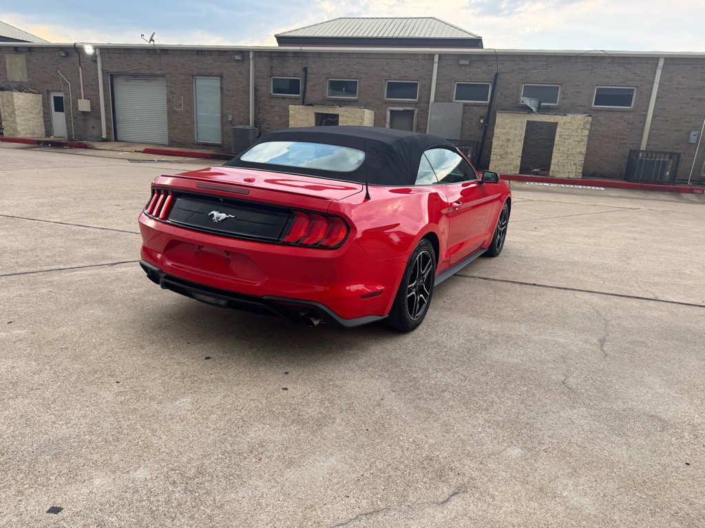2019 Ford Mustang Image 28