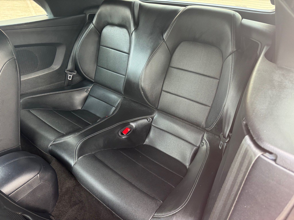 2019 Ford Mustang Image 36
