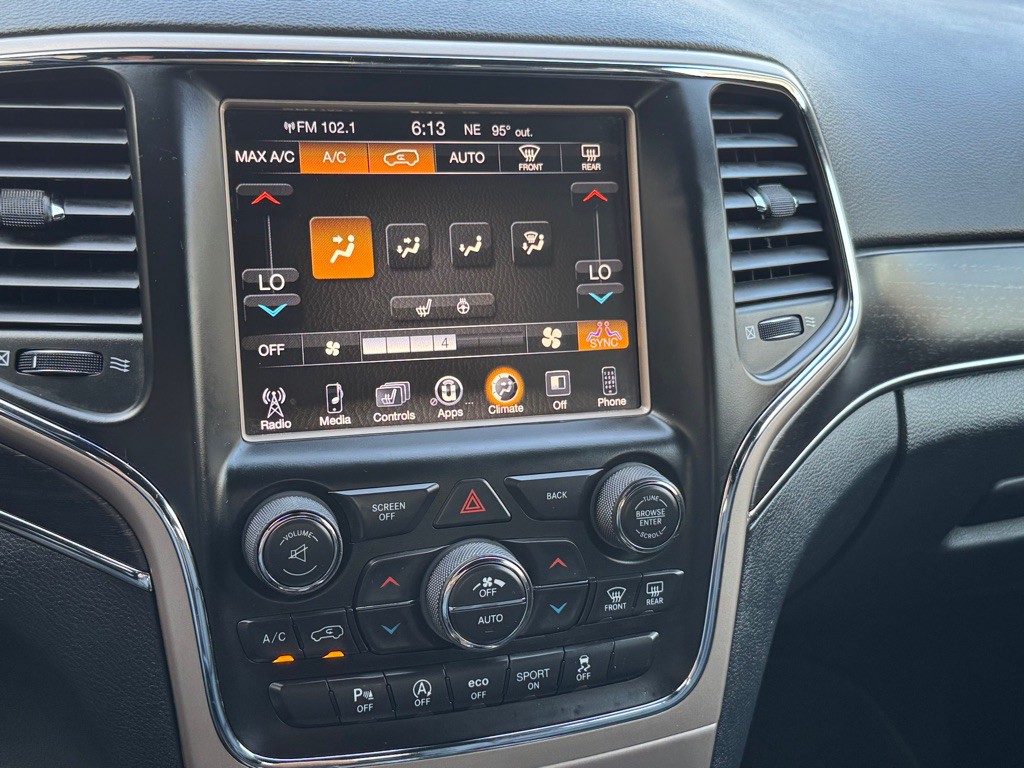 2017 Jeep Grand Cherokee Image 30