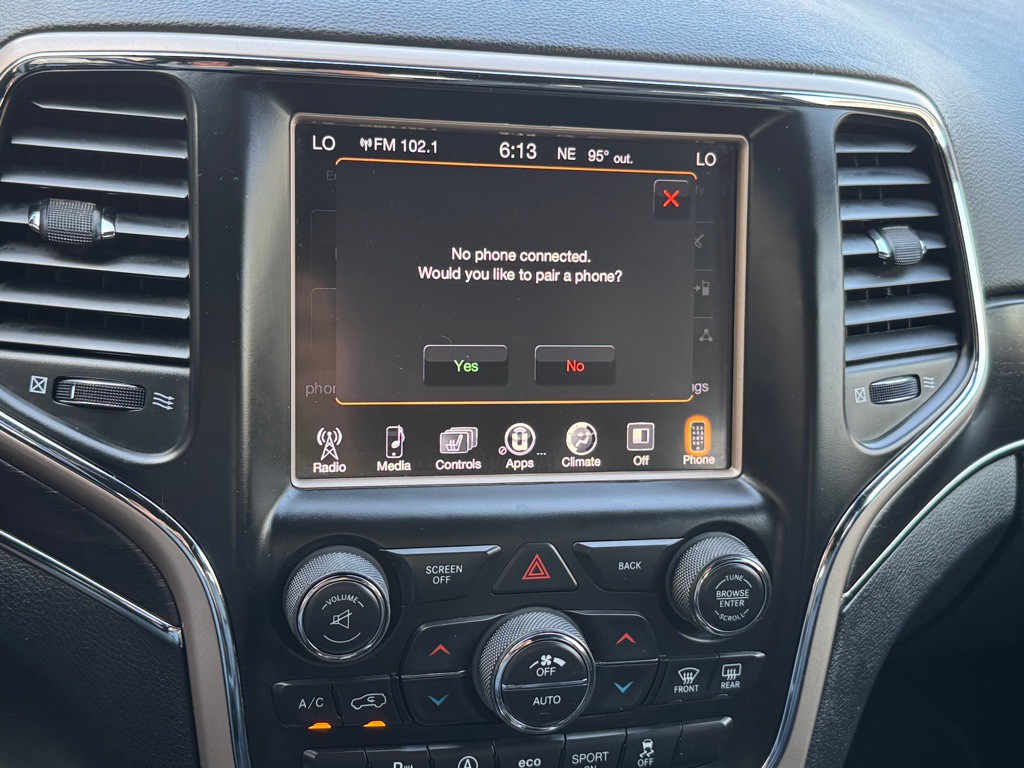 2017 Jeep Grand Cherokee Image 31