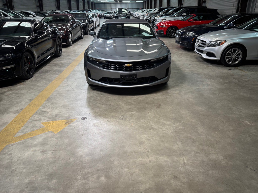 2020 Chevrolet Camaro Image 2