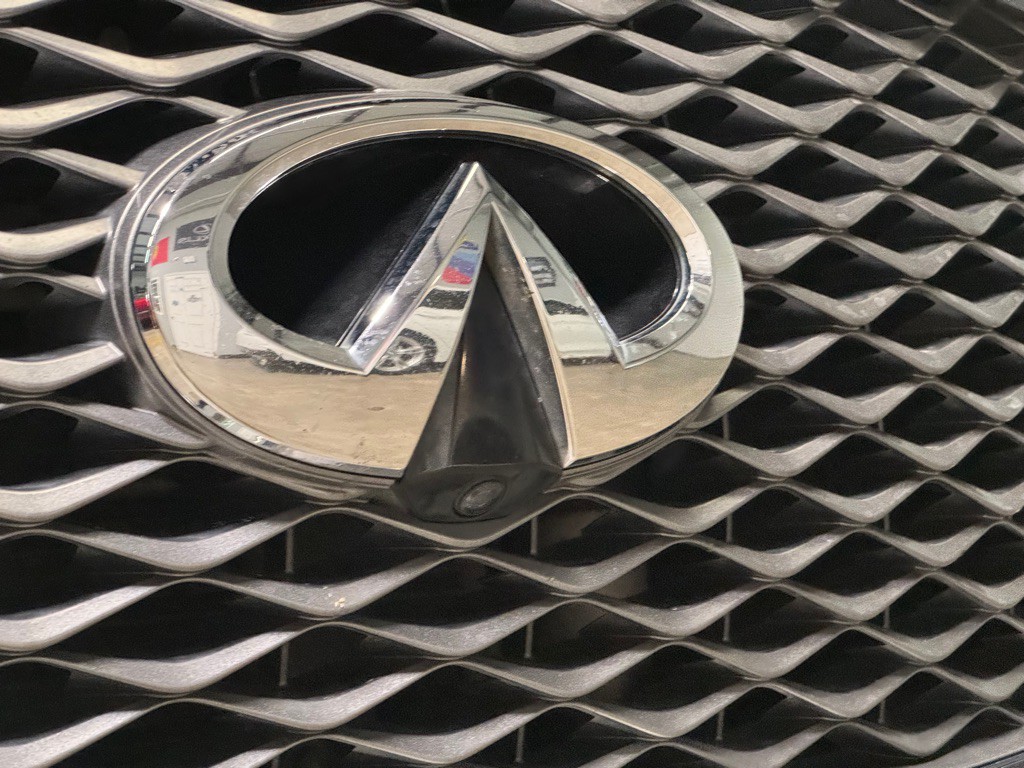 2019 INFINITI QX80 Image 10