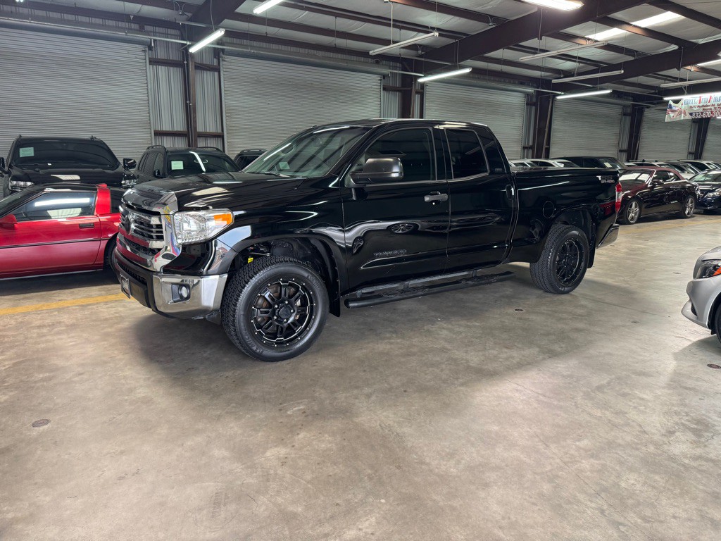 2017 Toyota Tundra Image 2