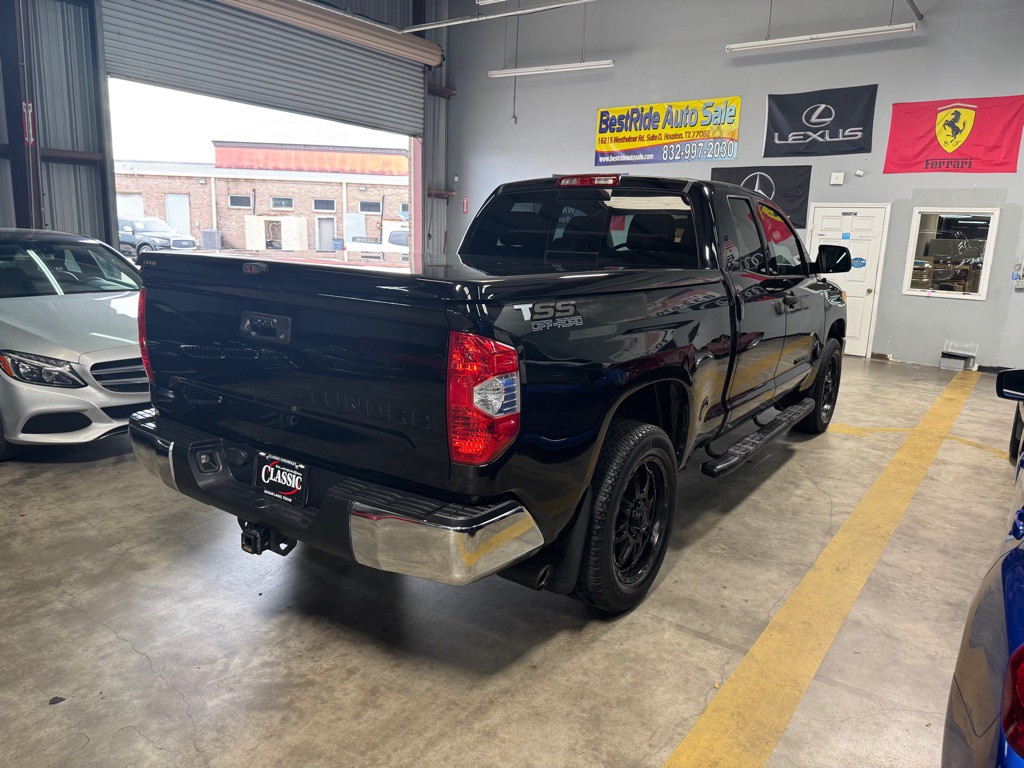 2017 Toyota Tundra Image 8