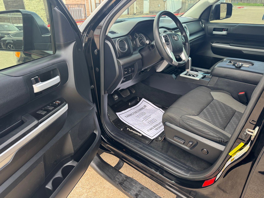 2017 Toyota Tundra Image 25