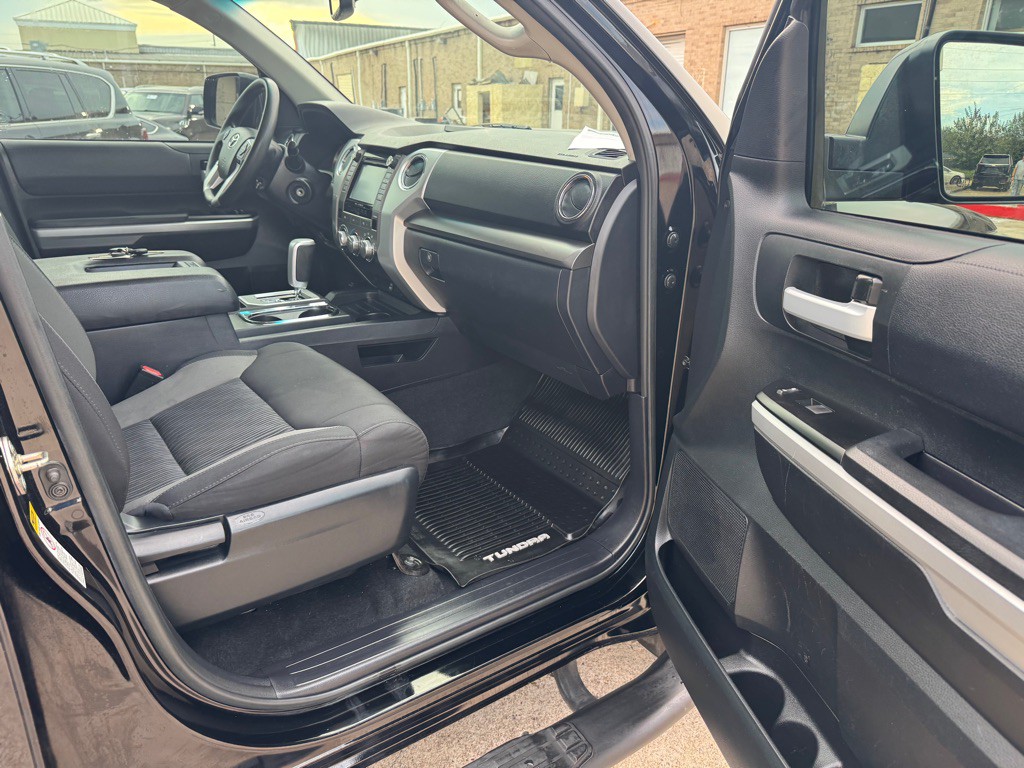 2017 Toyota Tundra Image 27