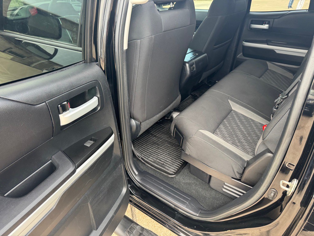 2017 Toyota Tundra Image 30
