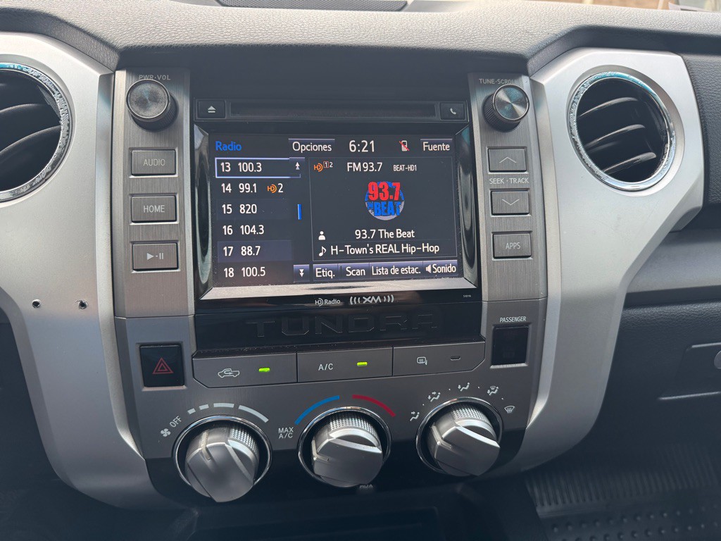 2017 Toyota Tundra Image 34