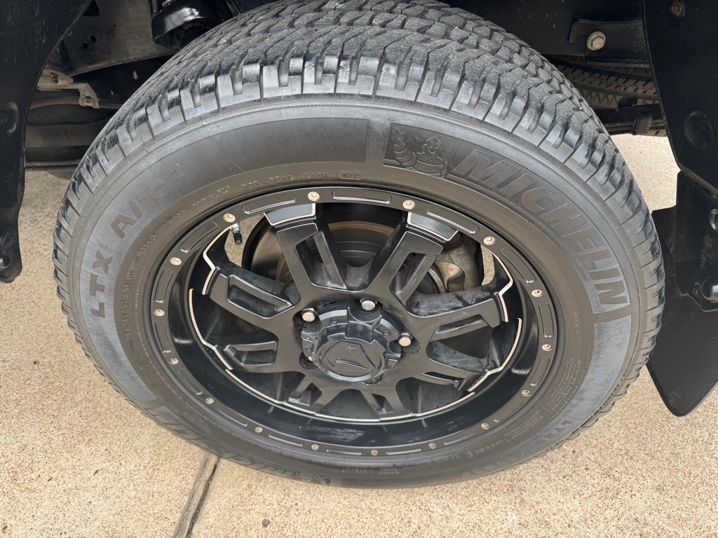 2017 Toyota Tundra Image 37