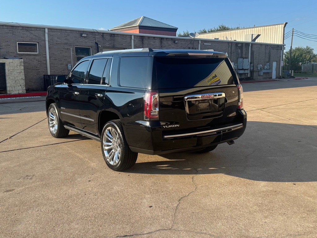 2015 GMC Yukon Image 16