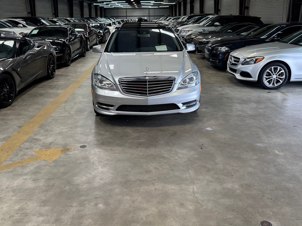 2012 Mercedes-Benz S-Class Image 2