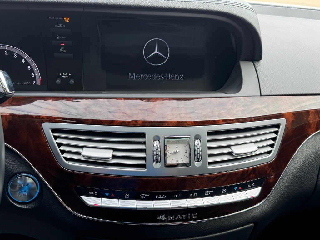 2012 Mercedes-Benz S-Class Image 28