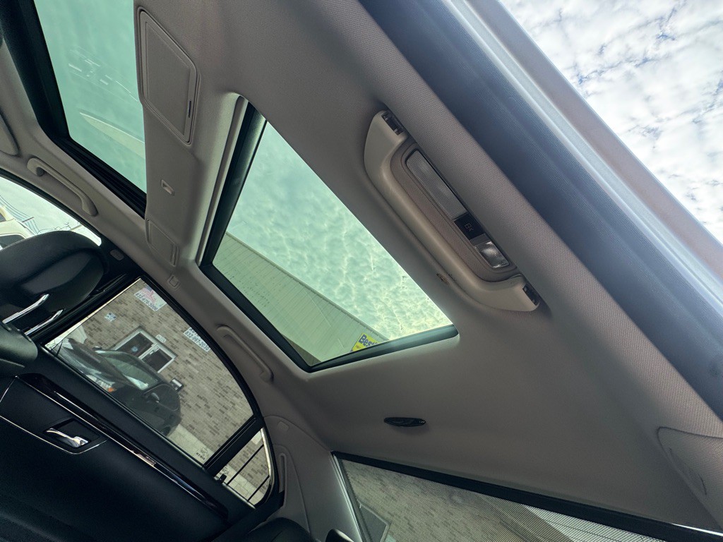 2012 Mercedes-Benz S-Class Image 34